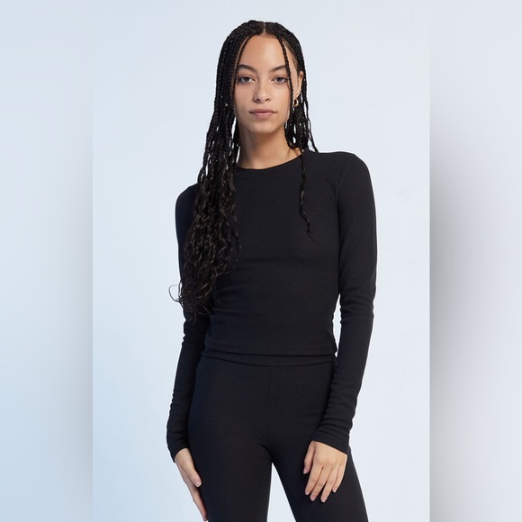 NWT WeWoreWhat Fitted Crewneck Sweatshirt In Black - Picture 2 of 5